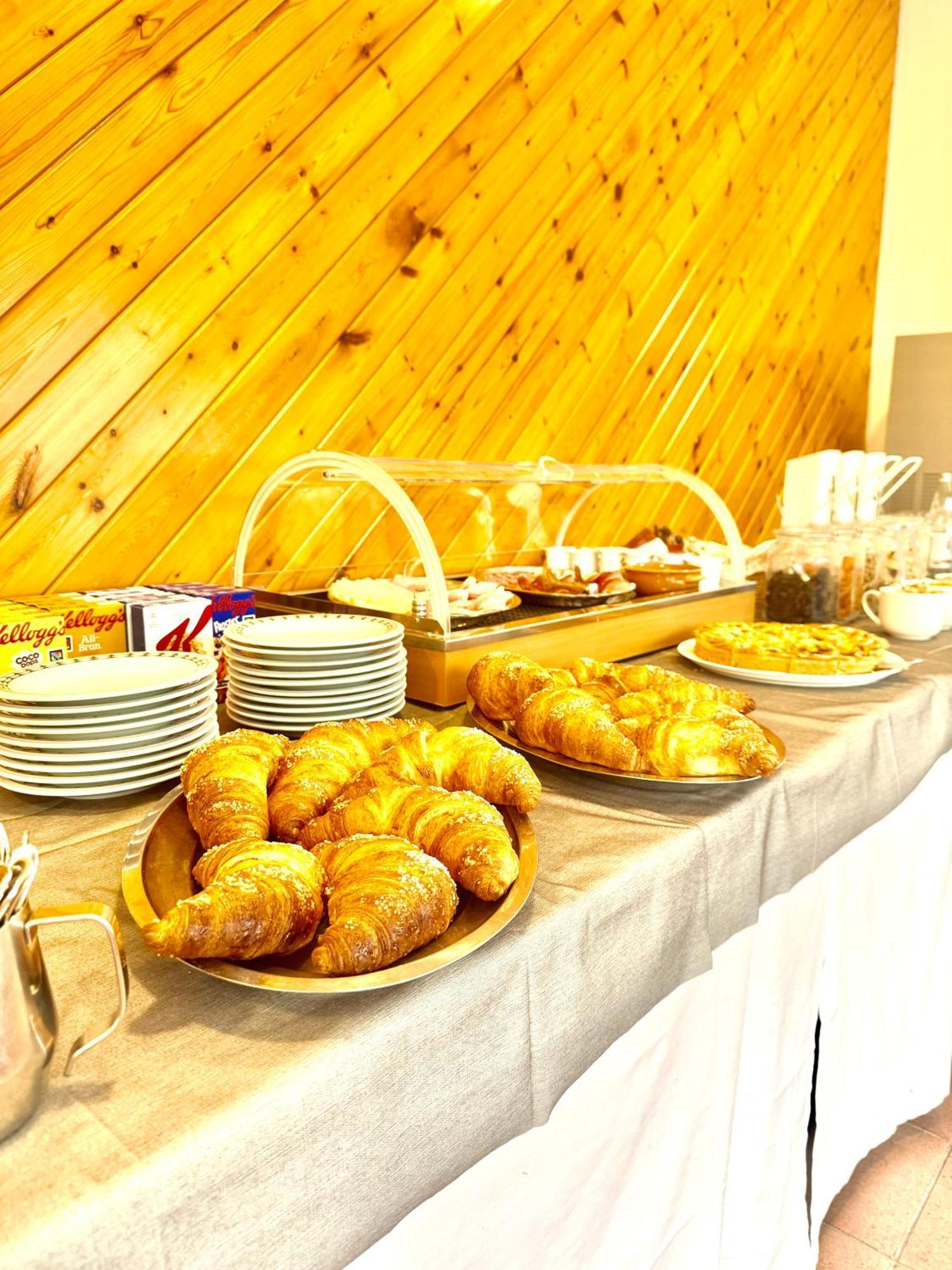 Bike & Bikers Hotel Restaurant Ampezzo Eksteriør bilde
