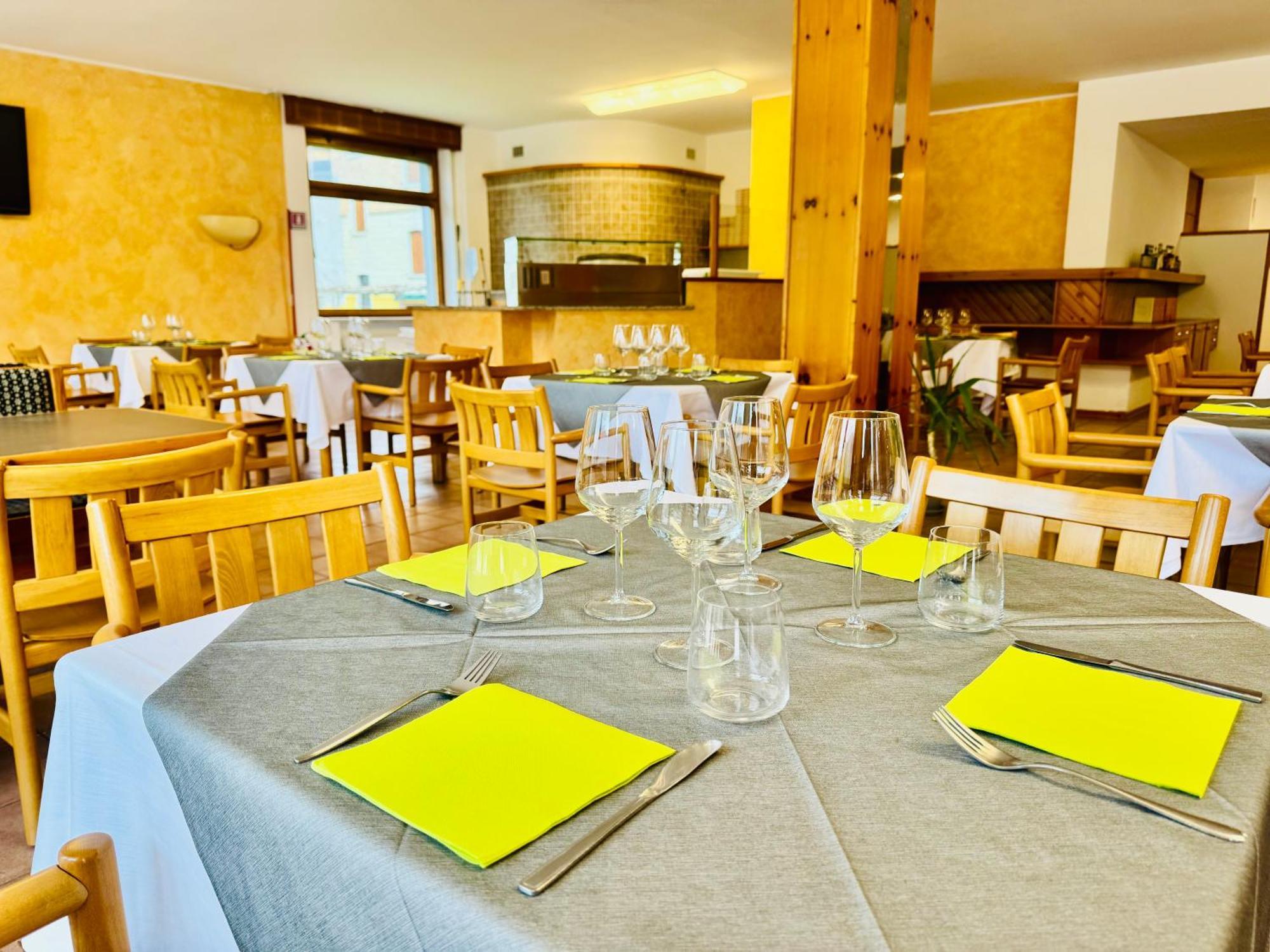 Bike & Bikers Hotel Restaurant Ampezzo Eksteriør bilde